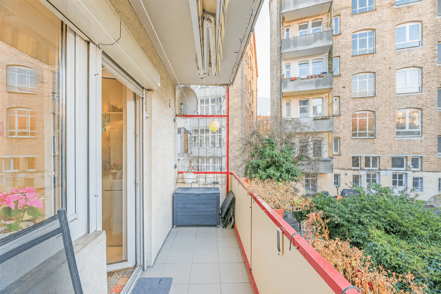 Pronájem bytu 3+1 82 m², Rötestraße 65, Stuttgart, Bádensko-Württembersko Pronájem bytu 3+1 82 m², Rötestraße 65, Stuttgart, Bádensko-Württembersko