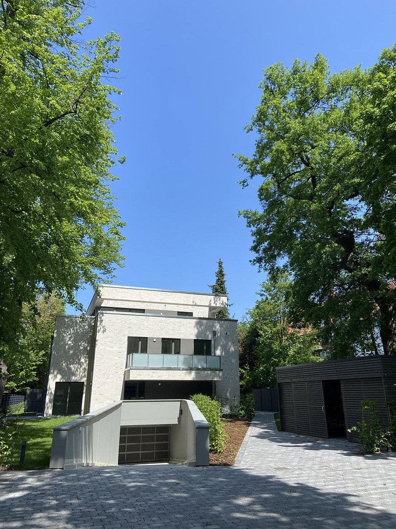 Pronájem bytu 4+1 149 m², Uhlenhorster Weg 31A, Hamburg, Hamburg Pronájem bytu 4+1 149 m², Uhlenhorster Weg 31A, Hamburg, Hamburg