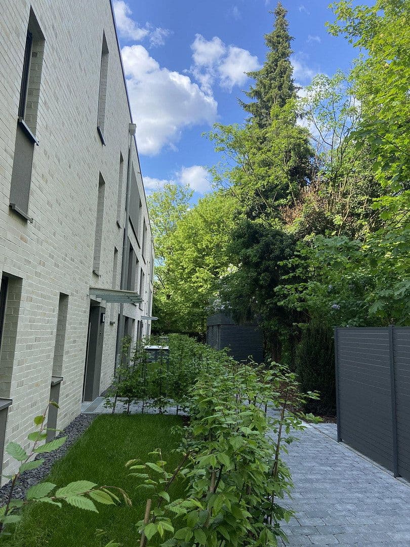 Pronájem bytu 4+1 149 m², Uhlenhorster Weg 31A, Hamburg, Hamburg Pronájem bytu 4+1 149 m², Uhlenhorster Weg 31A, Hamburg, Hamburg