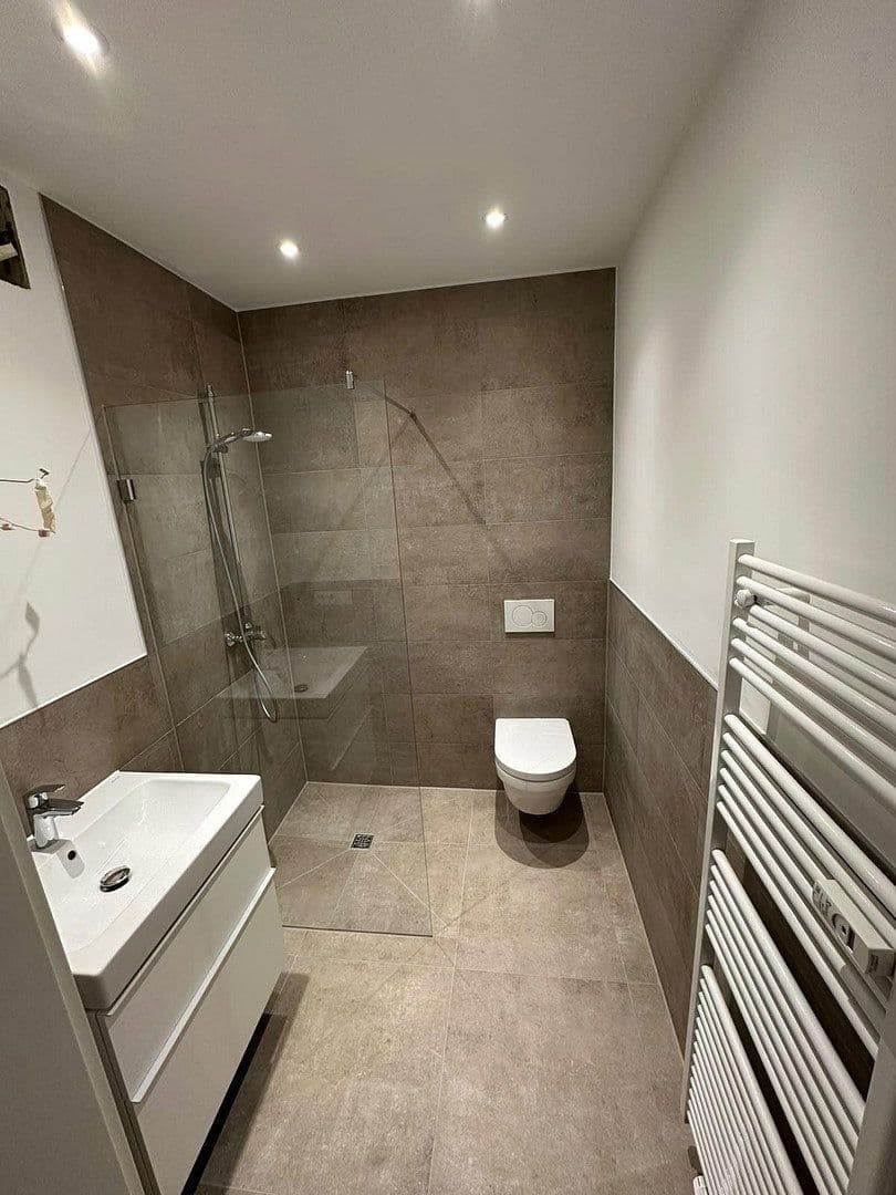 Pronájem bytu 2+1 58 m², Kirchstraße 5, Köln, Severní Porýní-Vestfálsko Pronájem bytu 2+1 58 m², Kirchstraße 5, Köln, Severní Porýní-Vestfálsko