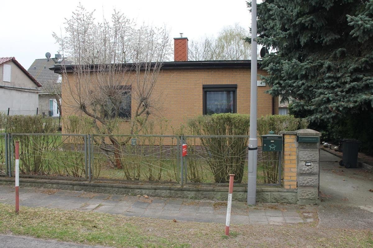 Prodej domu 63 m², pozemek 935 m², Berlin, Berlín Prodej domu 63 m², pozemek 935 m², Berlin, Berlín