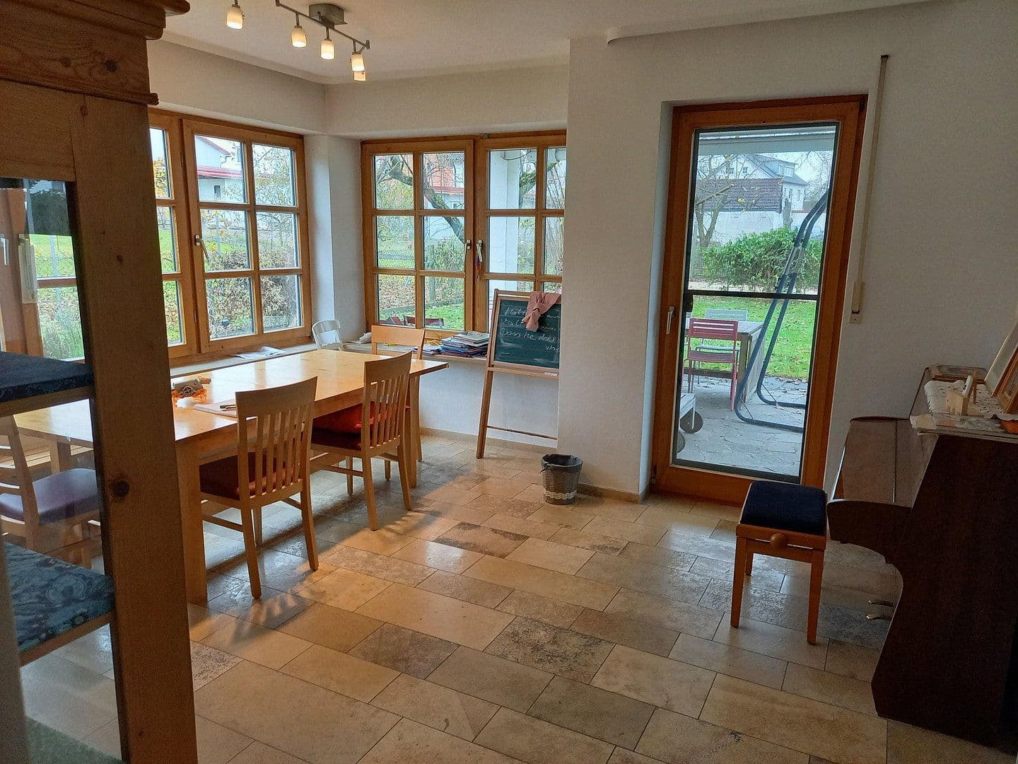Pronájem domu 240 m², pozemek 800 m², Hinter den Gärten 7, Wertingen, Bavorsko Pronájem domu 240 m², pozemek 800 m², Hinter den Gärten 7, Wertingen, Bavorsko