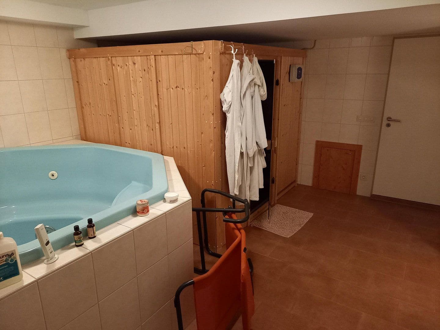 Pronájem domu 240 m², pozemek 800 m², Hinter den Gärten 7, Wertingen, Bavorsko Pronájem domu 240 m², pozemek 800 m², Hinter den Gärten 7, Wertingen, Bavorsko