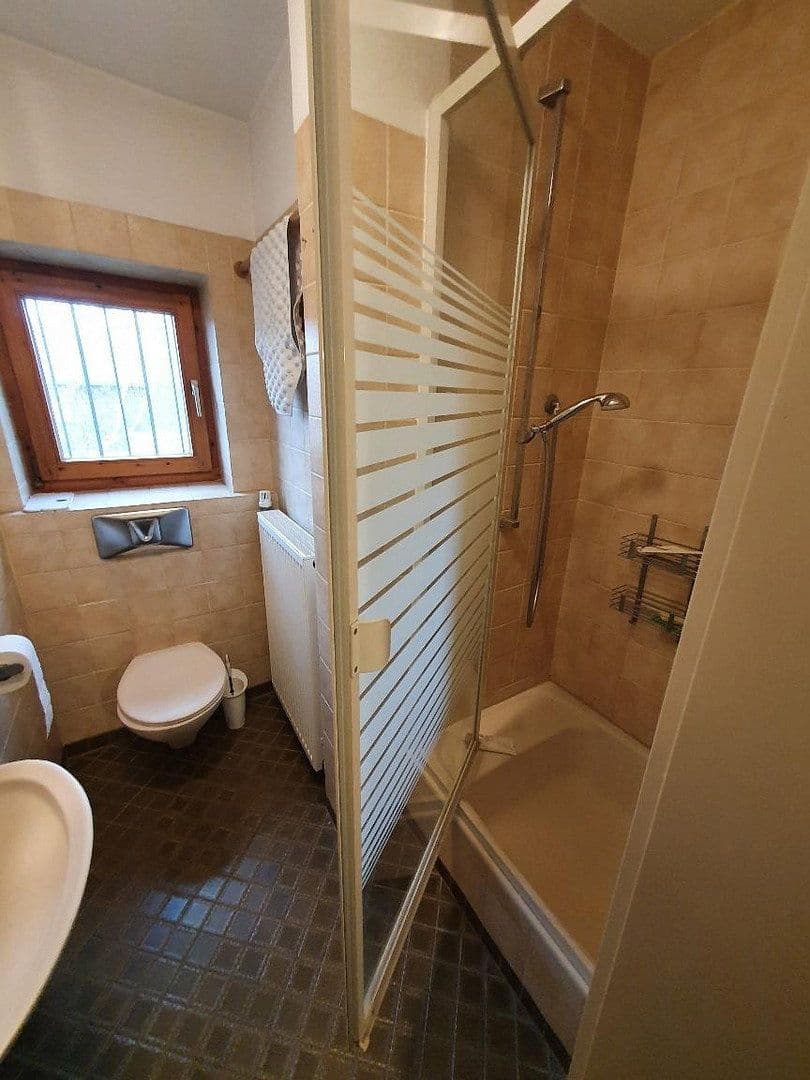 Pronájem domu 240 m², pozemek 800 m², Hinter den Gärten 7, Wertingen, Bavorsko Pronájem domu 240 m², pozemek 800 m², Hinter den Gärten 7, Wertingen, Bavorsko