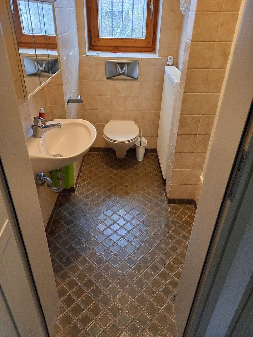 Pronájem domu 240 m², pozemek 800 m², Hinter den Gärten 7, Wertingen, Bavorsko Pronájem domu 240 m², pozemek 800 m², Hinter den Gärten 7, Wertingen, Bavorsko