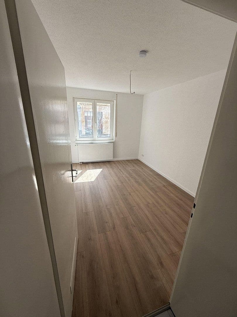 Pronájem bytu 4+1 95 m², Karlsruhe, Bádensko-Württembersko Pronájem bytu 4+1 95 m², Karlsruhe, Bádensko-Württembersko