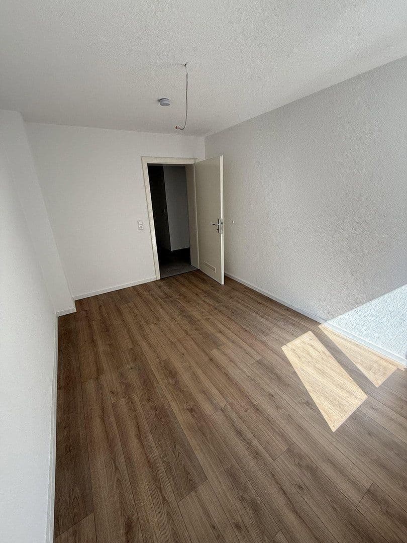 Pronájem bytu 4+1 95 m², Karlsruhe, Bádensko-Württembersko Pronájem bytu 4+1 95 m², Karlsruhe, Bádensko-Württembersko