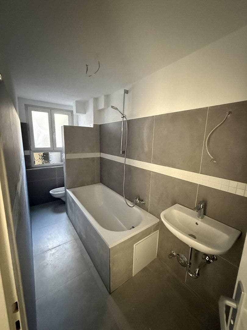 Pronájem bytu 4+1 95 m², Karlsruhe, Bádensko-Württembersko Pronájem bytu 4+1 95 m², Karlsruhe, Bádensko-Württembersko