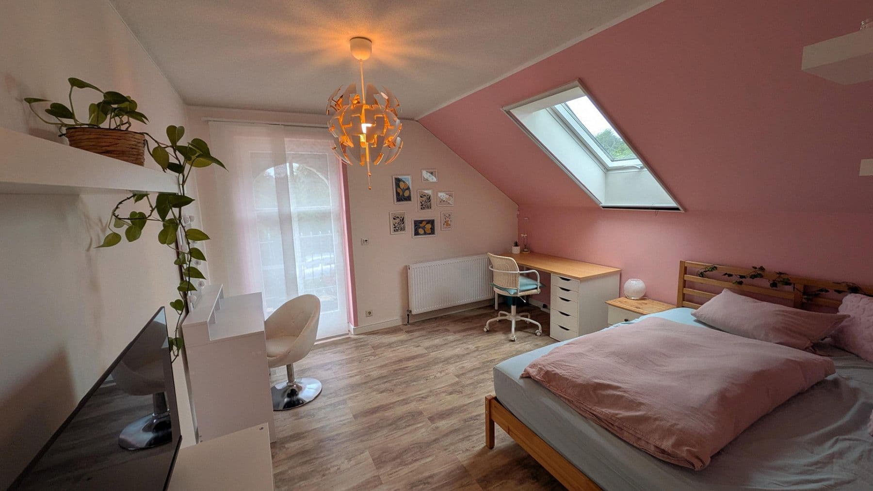 Prodej domu 207 m², pozemek 1.091 m², Chemnitz, Sasko Prodej domu 207 m², pozemek 1.091 m², Chemnitz, Sasko