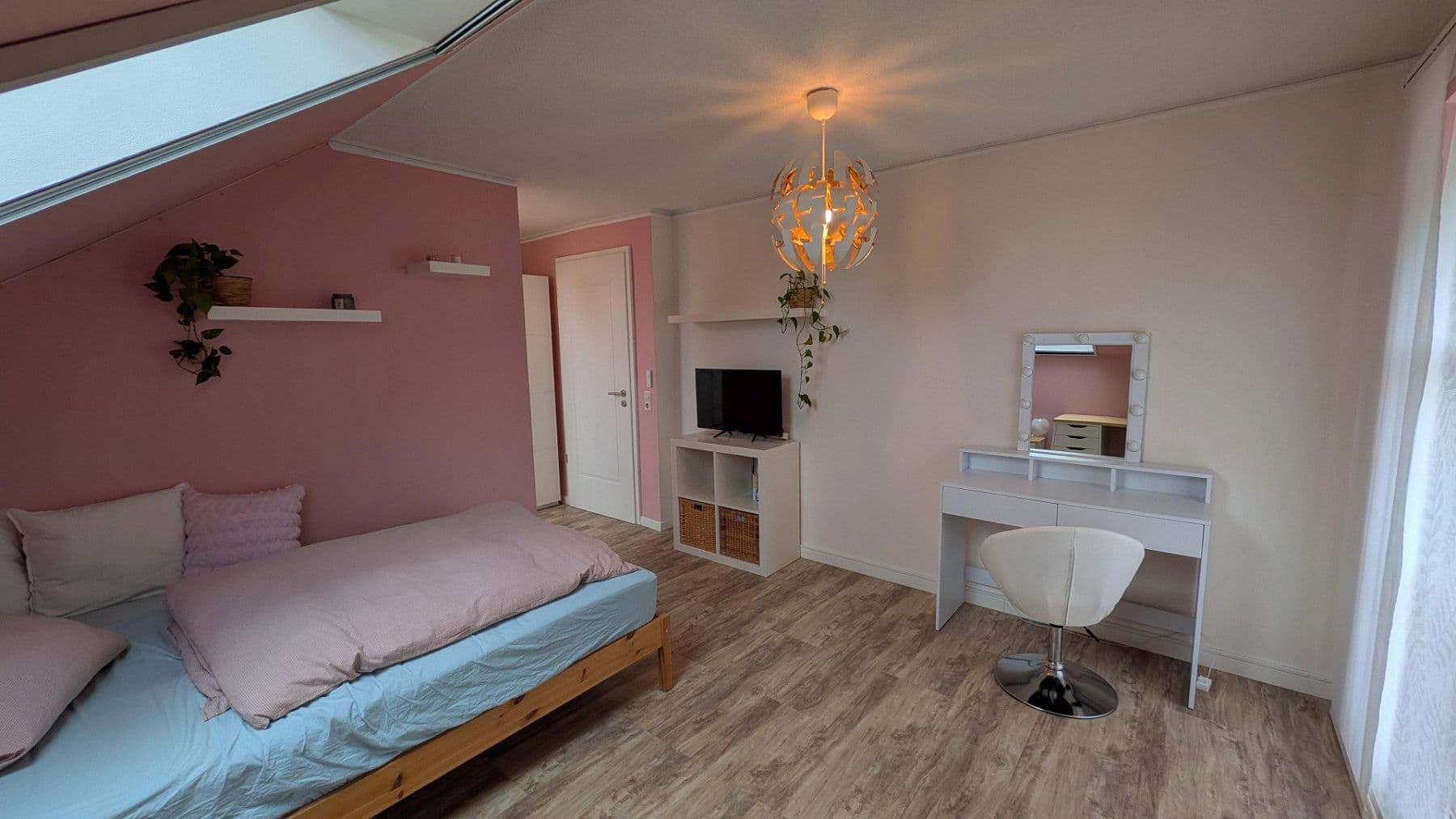 Prodej domu 207 m², pozemek 1.091 m², Chemnitz, Sasko Prodej domu 207 m², pozemek 1.091 m², Chemnitz, Sasko