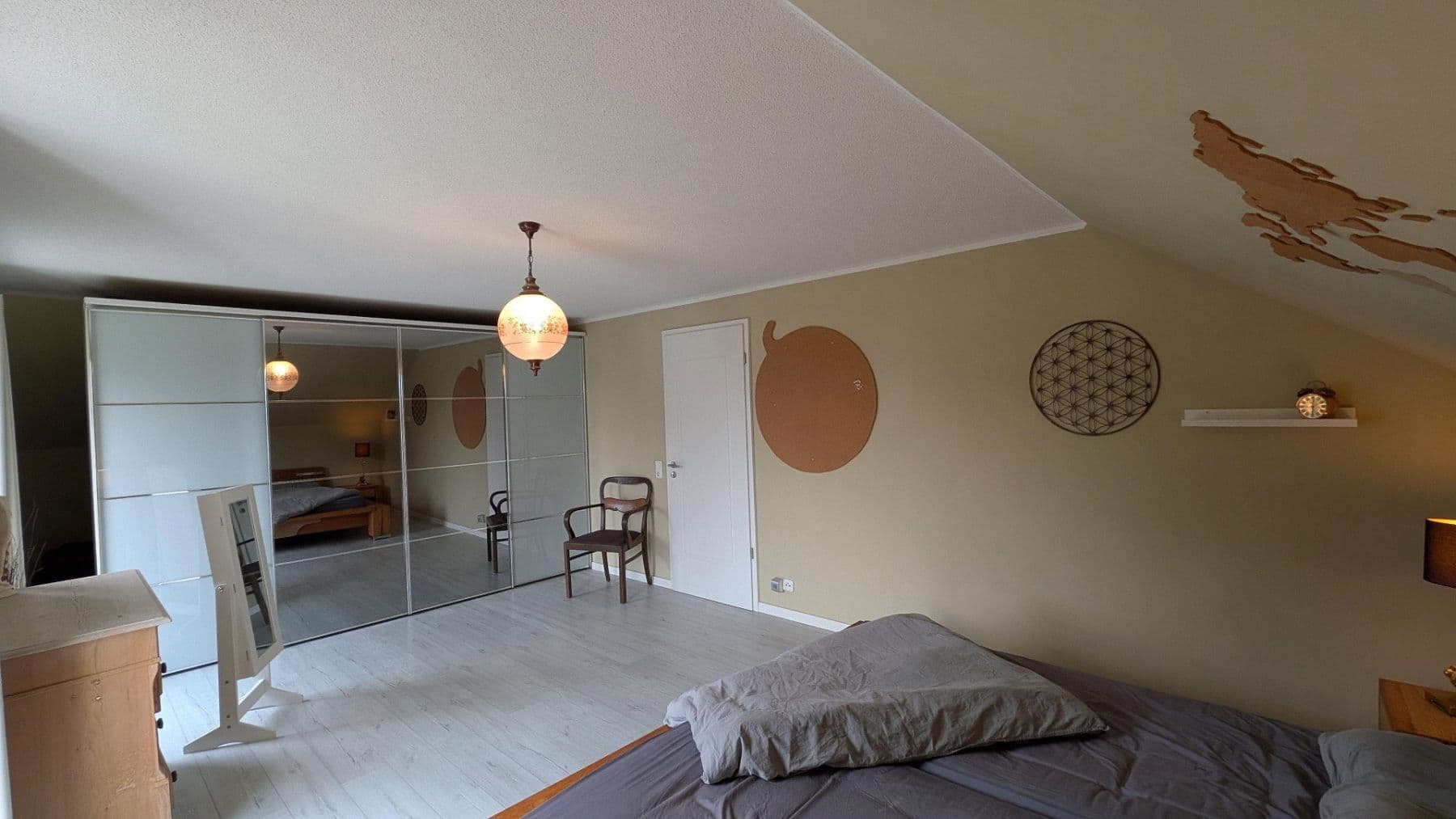 Prodej domu 207 m², pozemek 1.091 m², Chemnitz, Sasko Prodej domu 207 m², pozemek 1.091 m², Chemnitz, Sasko