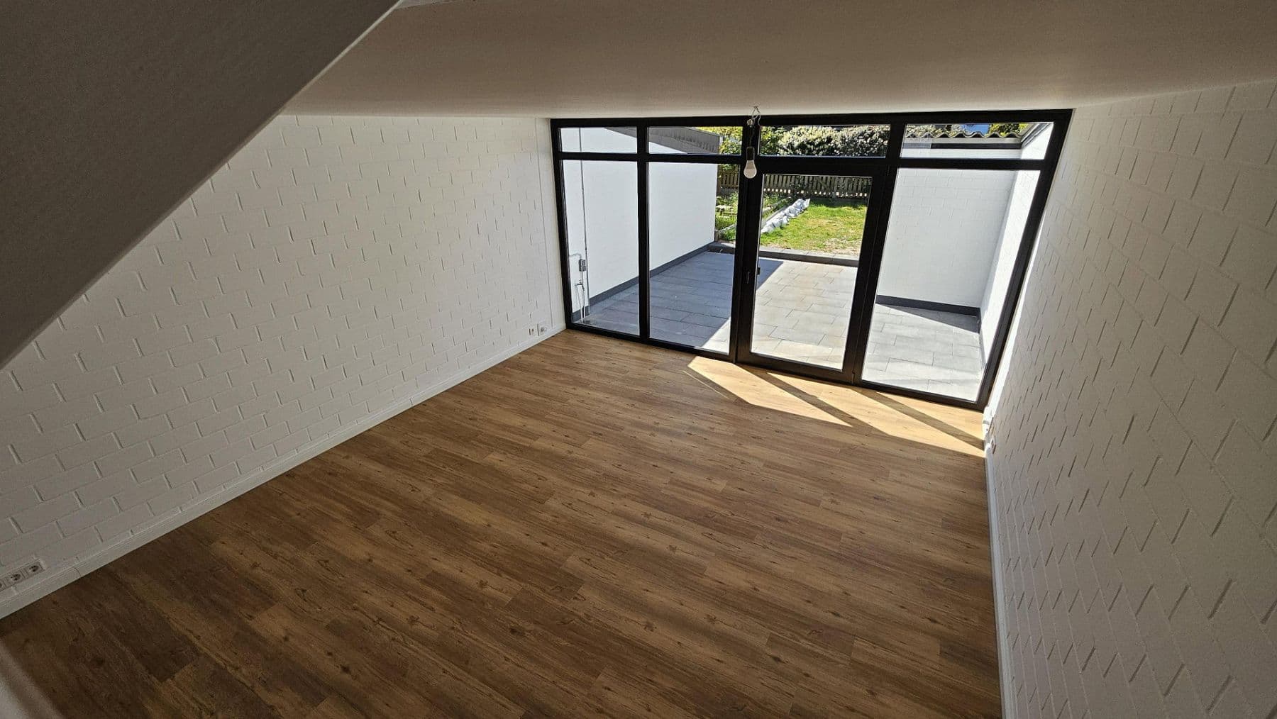 Pronájem domu 105 m², pozemek 140 m², Delmenhorst, Dolní Sasko Pronájem domu 105 m², pozemek 140 m², Delmenhorst, Dolní Sasko