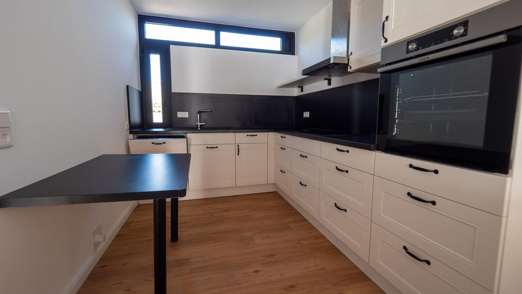 Pronájem domu 105 m², pozemek 140 m², Delmenhorst, Dolní Sasko Pronájem domu 105 m², pozemek 140 m², Delmenhorst, Dolní Sasko