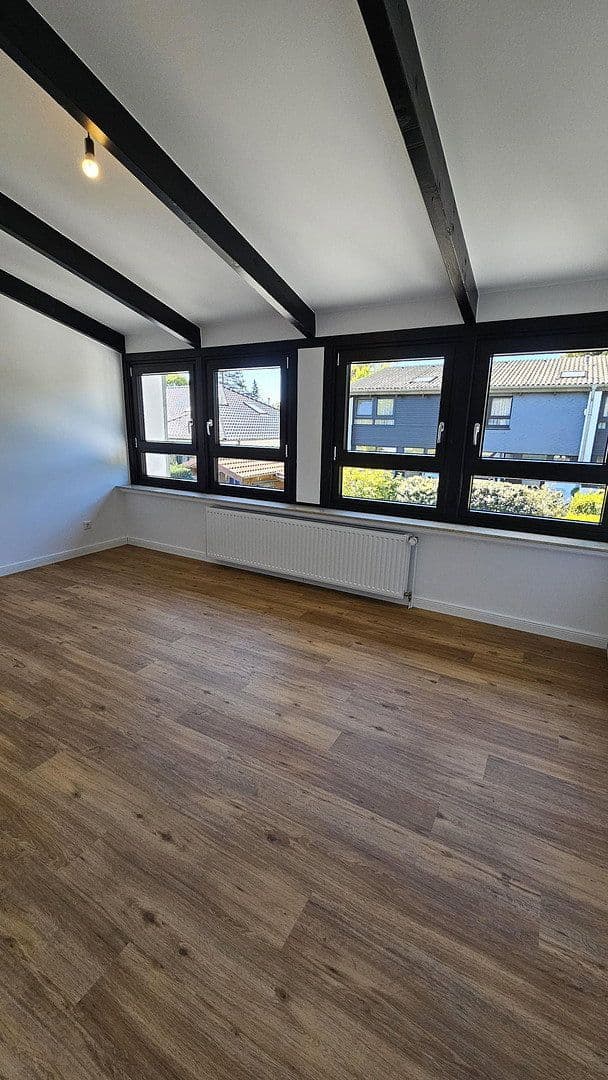 Pronájem domu 105 m², pozemek 140 m², Delmenhorst, Dolní Sasko Pronájem domu 105 m², pozemek 140 m², Delmenhorst, Dolní Sasko