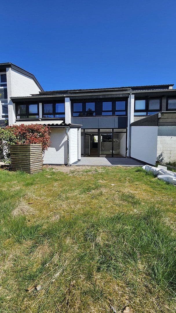 Pronájem domu 105 m², pozemek 140 m², Delmenhorst, Dolní Sasko Pronájem domu 105 m², pozemek 140 m², Delmenhorst, Dolní Sasko
