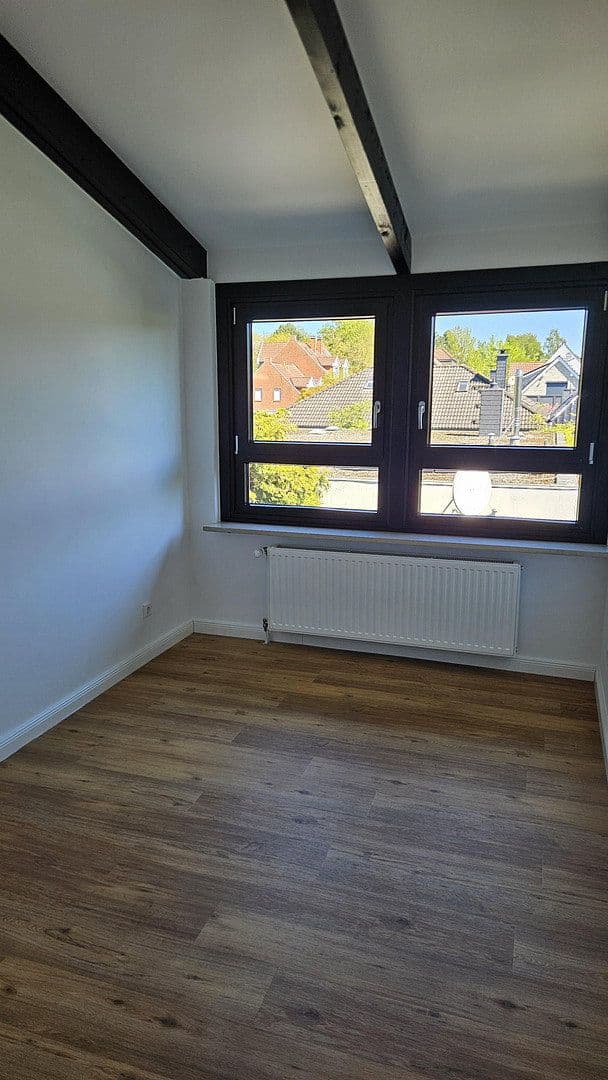 Pronájem domu 105 m², pozemek 140 m², Delmenhorst, Dolní Sasko Pronájem domu 105 m², pozemek 140 m², Delmenhorst, Dolní Sasko