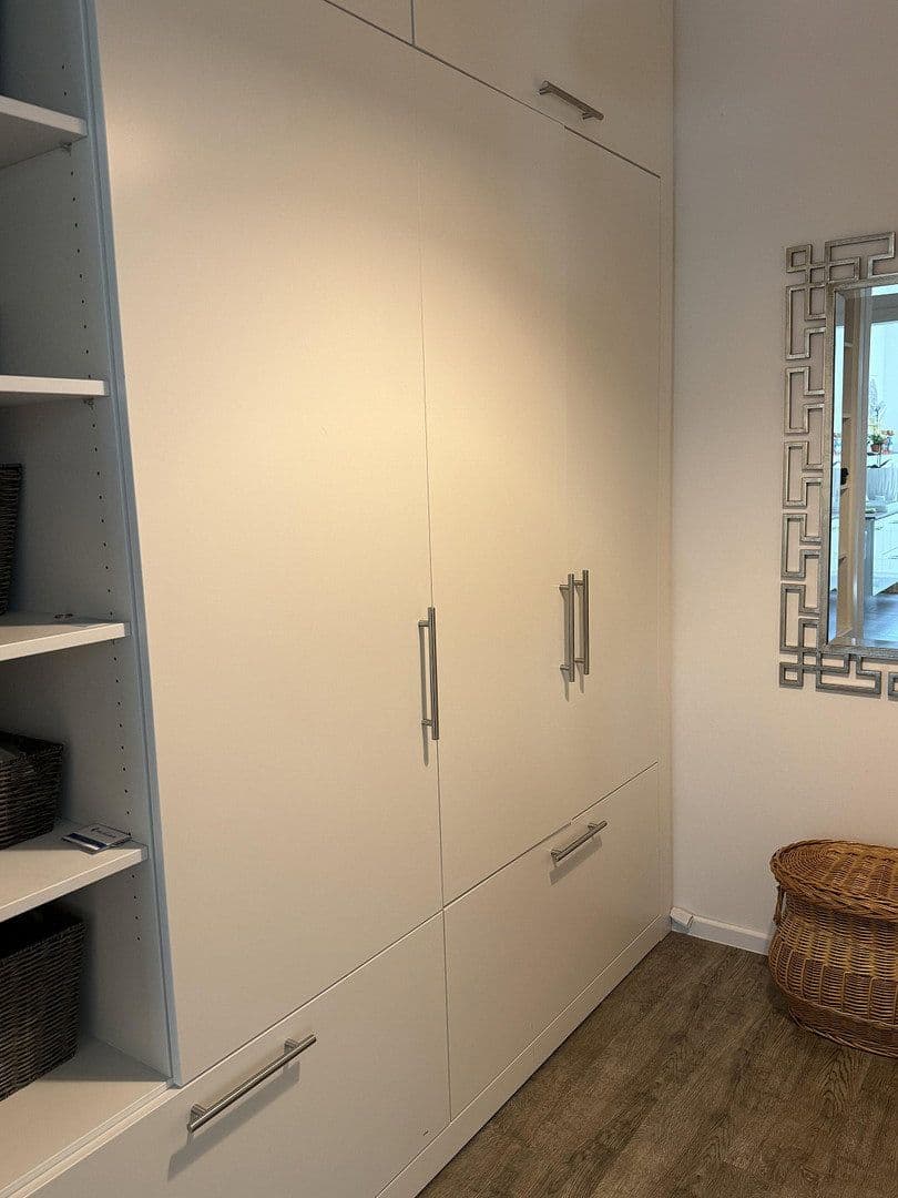 Prodej bytu 3+1 127 m², Berlin, Berlín Prodej bytu 3+1 127 m², Berlin, Berlín