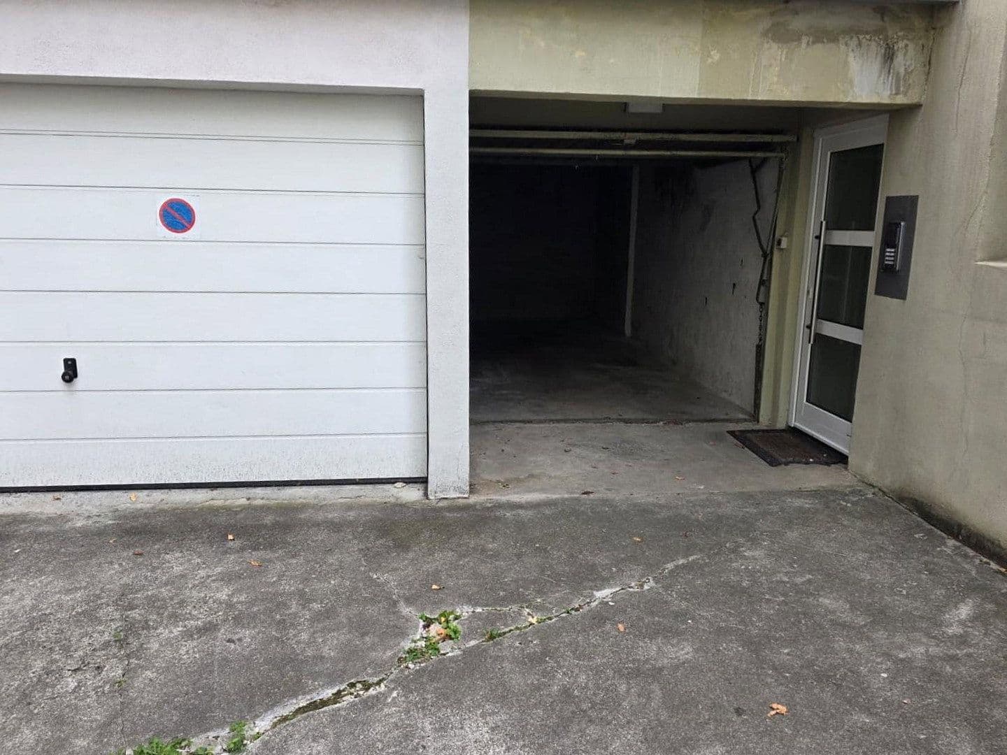 Prodej garáže, Forststr. 160 B, Stuttgart, Bádensko-Württembersko Prodej garáže, Forststr. 160 B, Stuttgart, Bádensko-Württembersko