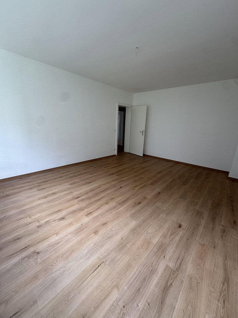 Pronájem bytu 3+1 80 m², Lenaustraße 24, Mannheim, Bádensko-Württembersko Pronájem bytu 3+1 80 m², Lenaustraße 24, Mannheim, Bádensko-Württembersko
