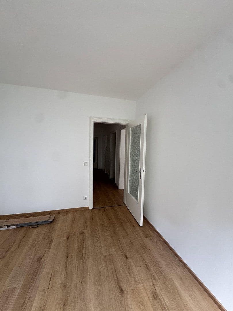 Pronájem bytu 3+1 80 m², Lenaustraße 24, Mannheim, Bádensko-Württembersko Pronájem bytu 3+1 80 m², Lenaustraße 24, Mannheim, Bádensko-Württembersko