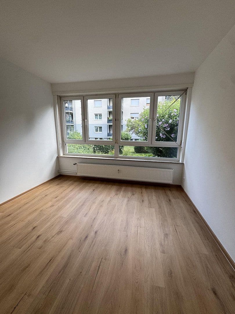 Pronájem bytu 3+1 80 m², Lenaustraße 24, Mannheim, Bádensko-Württembersko Pronájem bytu 3+1 80 m², Lenaustraße 24, Mannheim, Bádensko-Württembersko