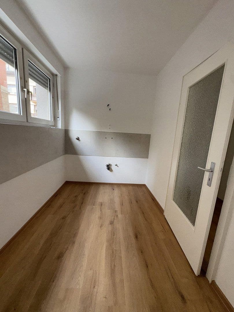 Pronájem bytu 3+1 80 m², Lenaustraße 24, Mannheim, Bádensko-Württembersko Pronájem bytu 3+1 80 m², Lenaustraße 24, Mannheim, Bádensko-Württembersko