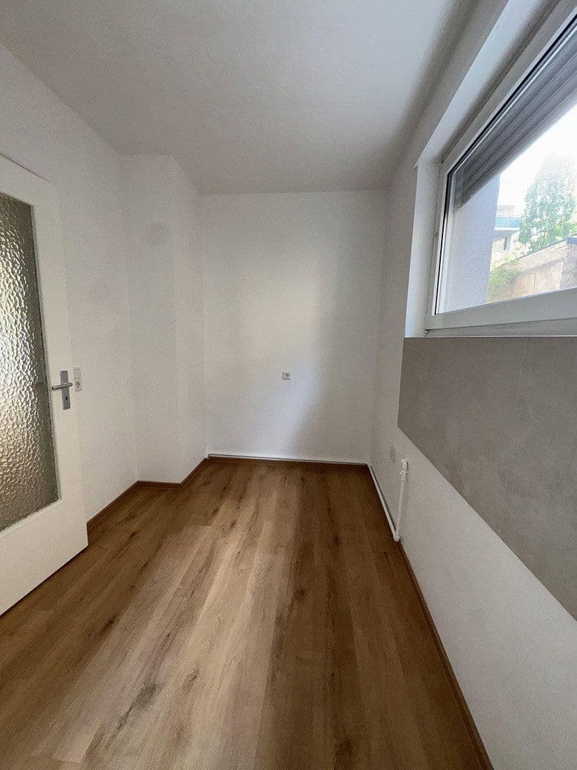 Pronájem bytu 3+1 80 m², Lenaustraße 24, Mannheim, Bádensko-Württembersko Pronájem bytu 3+1 80 m², Lenaustraße 24, Mannheim, Bádensko-Württembersko