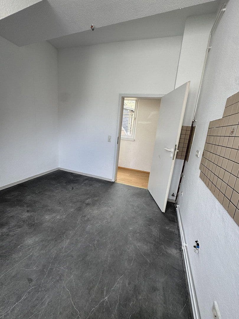 Pronájem bytu 2+1 48 m², Lenaustraße 22, Mannheim, Bádensko-Württembersko Pronájem bytu 2+1 48 m², Lenaustraße 22, Mannheim, Bádensko-Württembersko