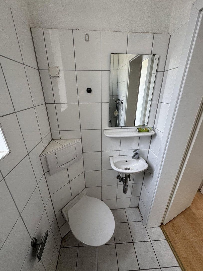 Pronájem bytu 2+1 48 m², Lenaustraße 22, Mannheim, Bádensko-Württembersko Pronájem bytu 2+1 48 m², Lenaustraße 22, Mannheim, Bádensko-Württembersko