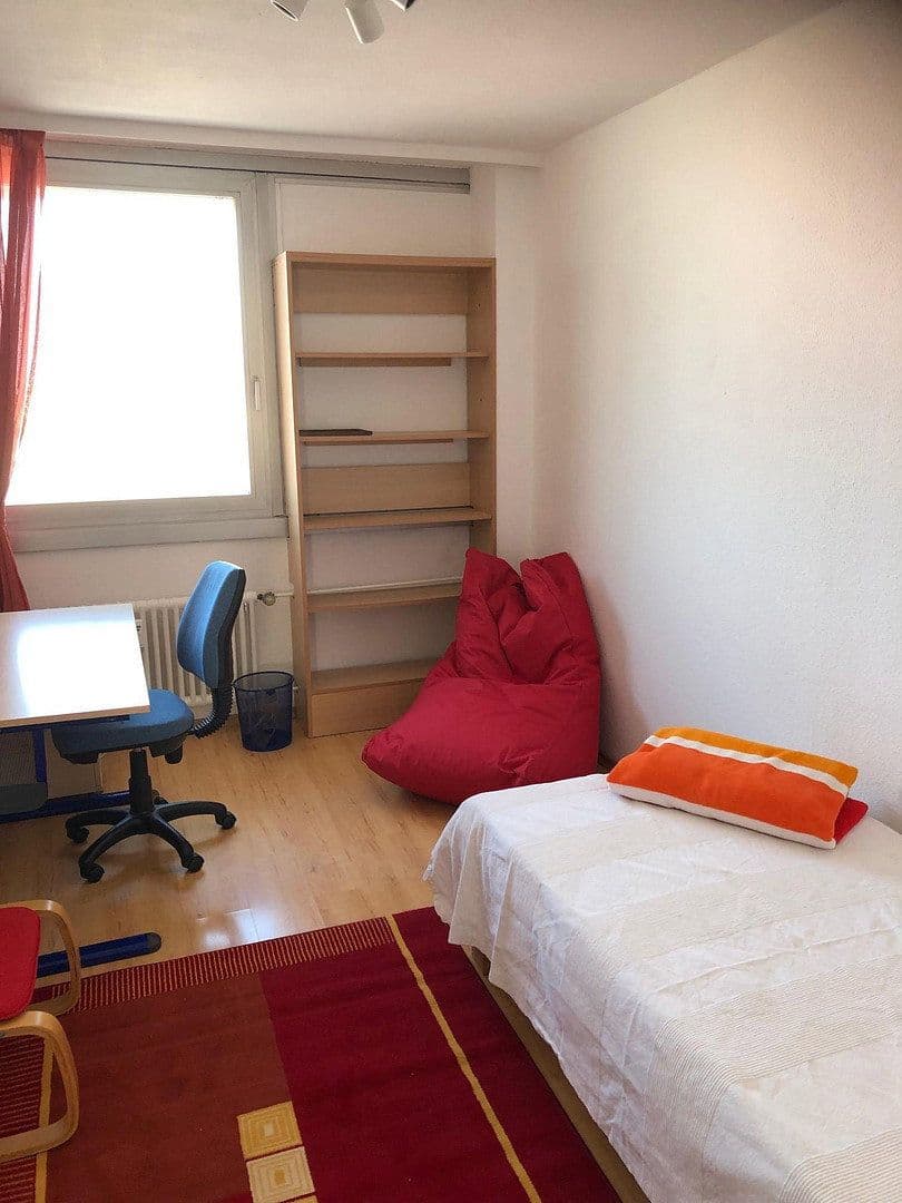 Pronájem bytu 3+kk 80 m², Neuköllnerstr 9, Leonberg, Bádensko-Württembersko Pronájem bytu 3+kk 80 m², Neuköllnerstr 9, Leonberg, Bádensko-Württembersko