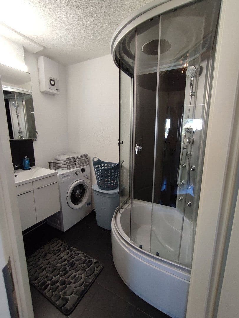 Pronájem bytu 2+1 51 m², Roseggerstraße 23, Innsbruck, Tyrolsko Pronájem bytu 2+1 51 m², Roseggerstraße 23, Innsbruck, Tyrolsko