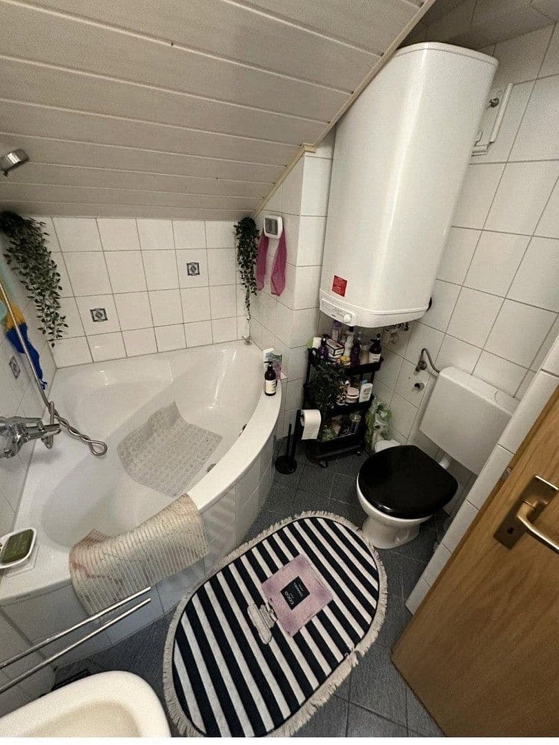 Pronájem bytu 2+1 63 m², Pettendorf, Bavorsko Pronájem bytu 2+1 63 m², Pettendorf, Bavorsko