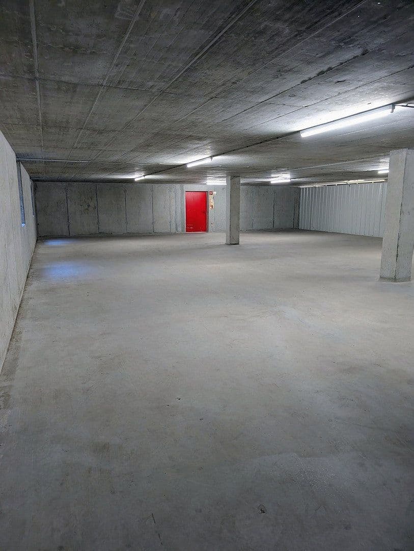 Pronájem nebytového prostoru 285 m², Dachauer Straße 382, München, Bavorsko Pronájem nebytového prostoru 285 m², Dachauer Straße 382, München, Bavorsko