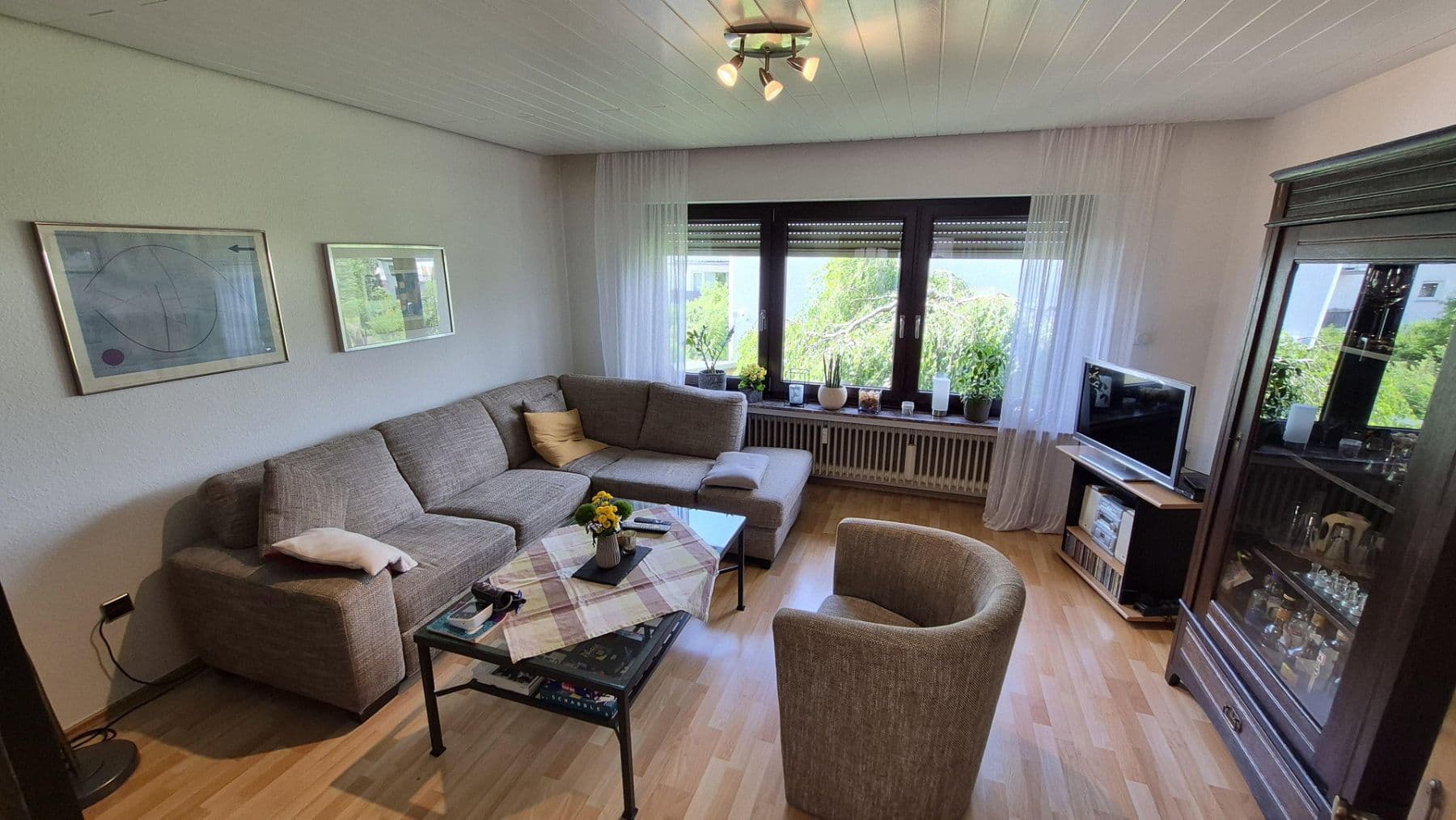 Pronájem bytu 4+1 77 m², Hindenburgstr. 23, Engelskirchen, Severní Porýní-Vestfálsko Pronájem bytu 4+1 77 m², Hindenburgstr. 23, Engelskirchen, Severní Porýní-Vestfálsko
