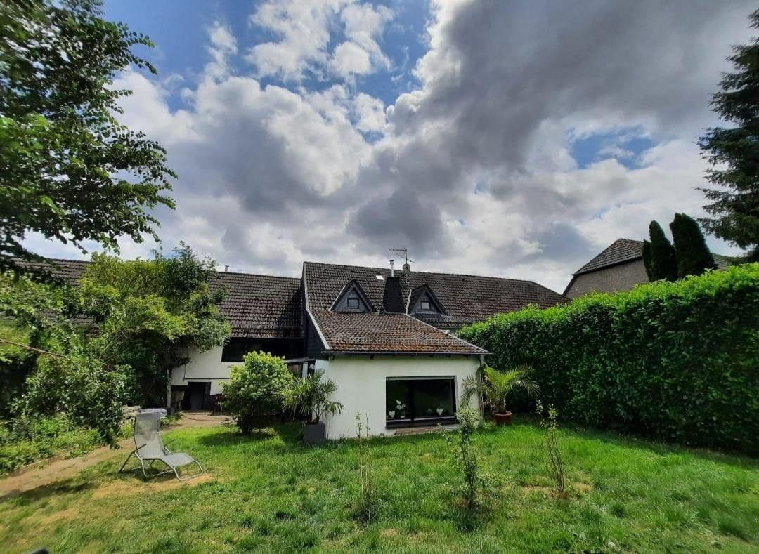 Prodej domu 354 m², pozemek 1.120 m², Nettersheim, Severní Porýní-Vestfálsko Prodej domu 354 m², pozemek 1.120 m², Nettersheim, Severní Porýní-Vestfálsko