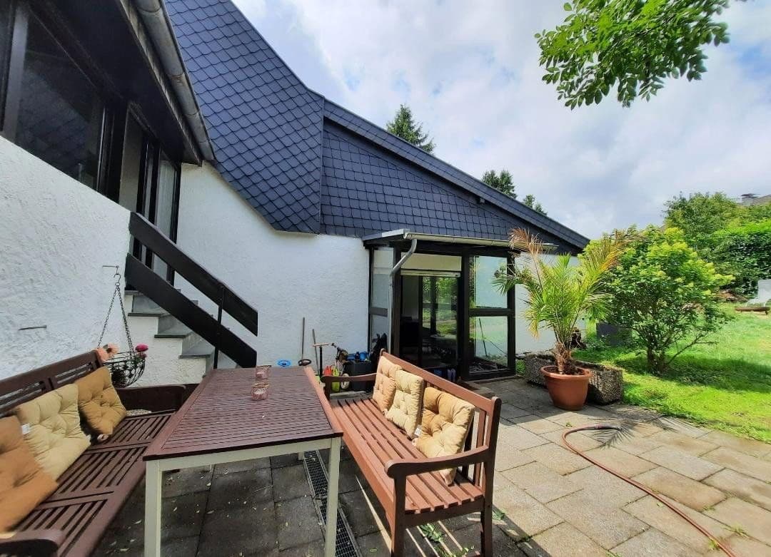 Prodej domu 354 m², pozemek 1.120 m², Nettersheim, Severní Porýní-Vestfálsko Prodej domu 354 m², pozemek 1.120 m², Nettersheim, Severní Porýní-Vestfálsko