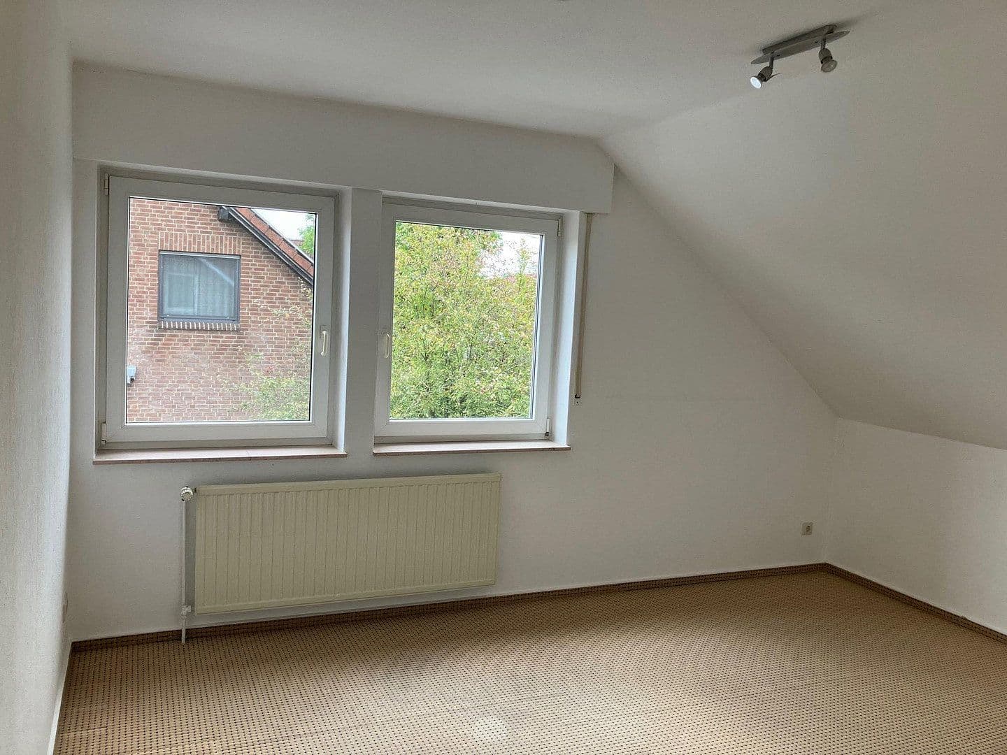 Pronájem bytu 4+1 121 m², Ennigerloh, Severní Porýní-Vestfálsko Pronájem bytu 4+1 121 m², Ennigerloh, Severní Porýní-Vestfálsko