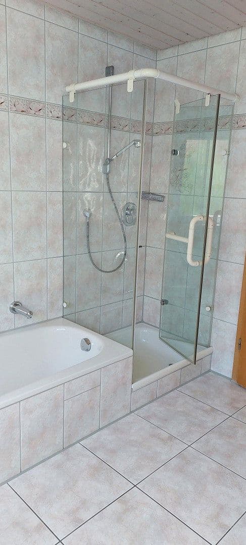 Prodej domu 171 m², pozemek 270 m², Waiblingen, Bádensko-Württembersko Prodej domu 171 m², pozemek 270 m², Waiblingen, Bádensko-Württembersko