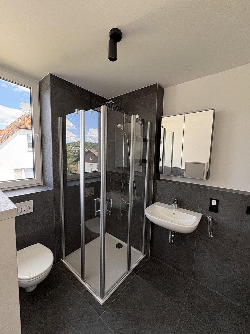 Pronájem bytu 1+1 34 m², Cappeler Straße 34, Marburg, Hessen Pronájem bytu 1+1 34 m², Cappeler Straße 34, Marburg, Hessen