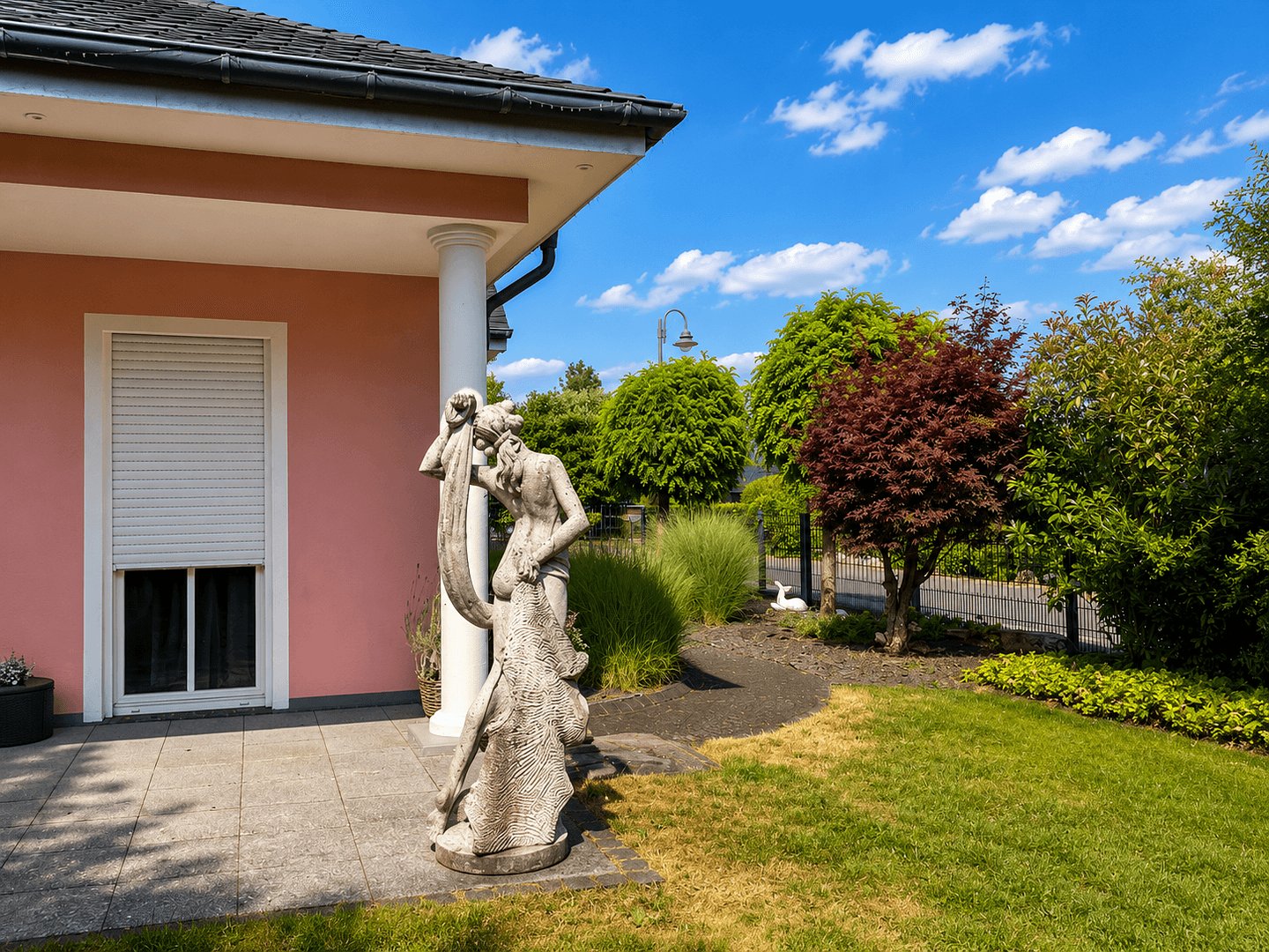 Prodej domu 285 m², pozemek 2.002 m², Thomm, Porýní-Falc Prodej domu 285 m², pozemek 2.002 m², Thomm, Porýní-Falc