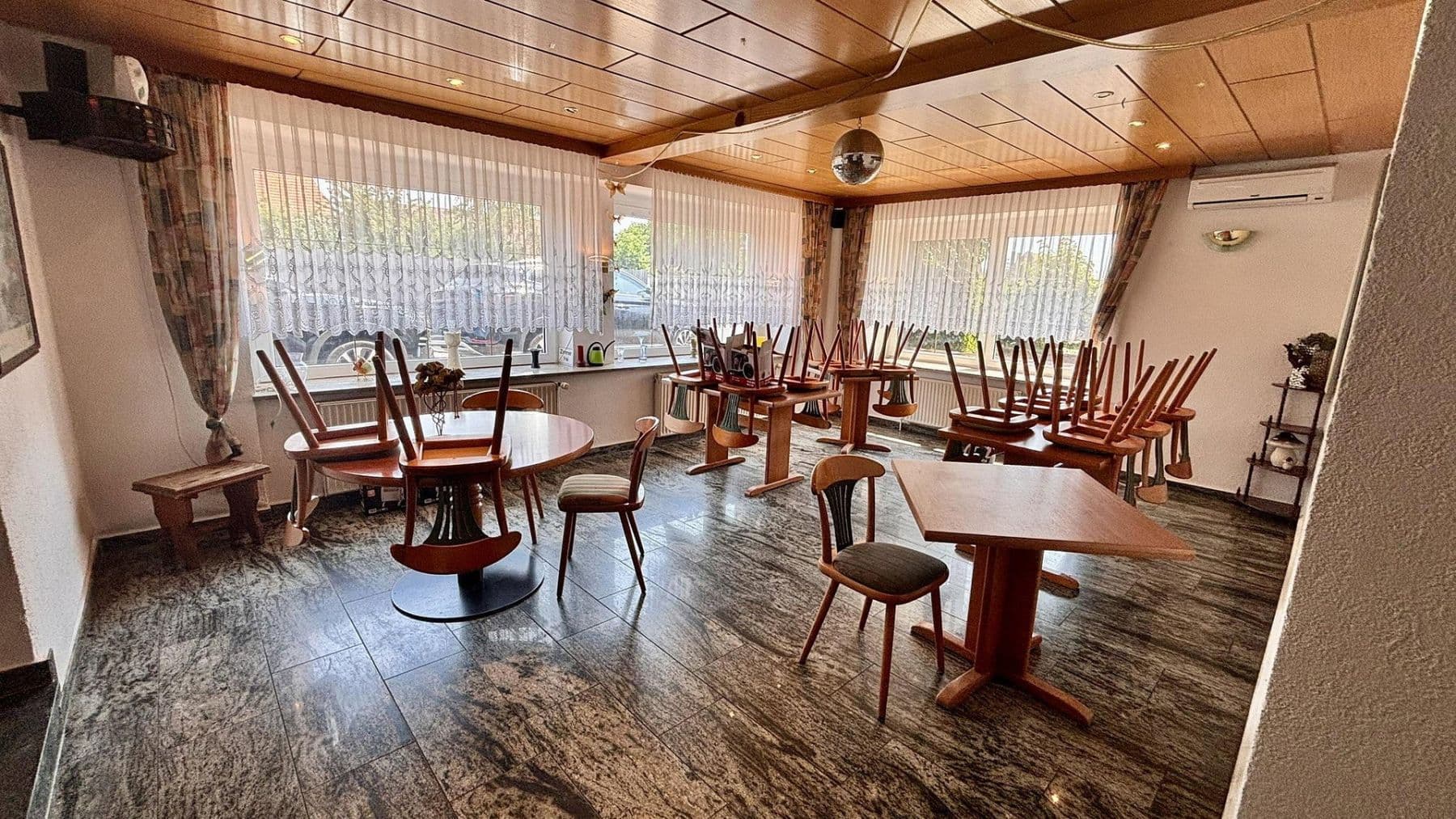 Prodej nebytového prostoru 370 m², Mittelstr. 9, Zschepplin, Sasko Prodej nebytového prostoru 370 m², Mittelstr. 9, Zschepplin, Sasko