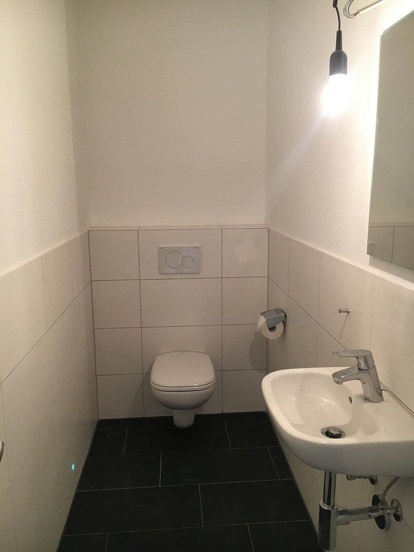 Pronájem bytu 4+1 120 m², Maybachstraße 15B, Stuttgart, Bádensko-Württembersko Pronájem bytu 4+1 120 m², Maybachstraße 15B, Stuttgart, Bádensko-Württembersko