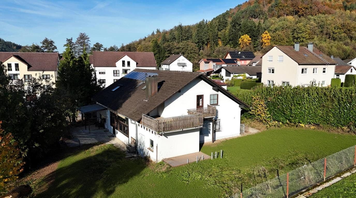 Prodej domu 222 m², pozemek 856 m², Am Giesenbach 14, Lahr/Schwarzwald, Bádensko-Württembersko Prodej domu 222 m², pozemek 856 m², Am Giesenbach 14, Lahr/Schwarzwald, Bádensko-Württembersko