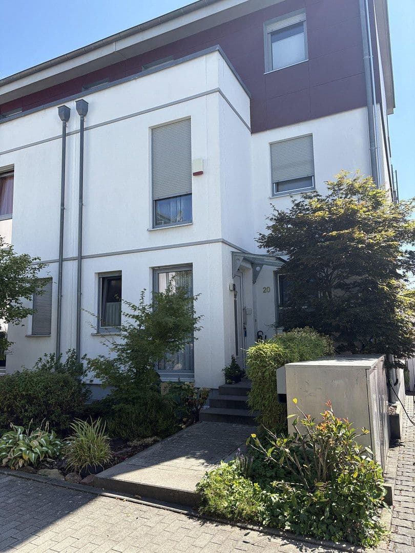 Prodej domu 174 m², pozemek 350 m², Wiesbaden, Hessen Prodej domu 174 m², pozemek 350 m², Wiesbaden, Hessen