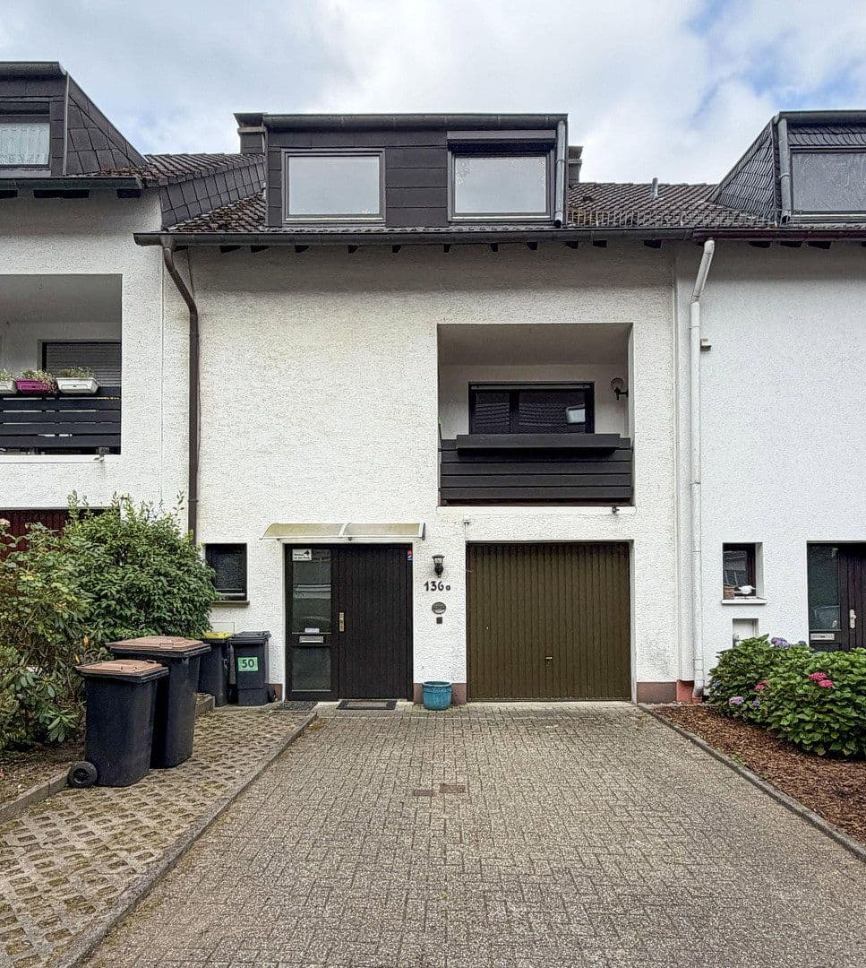 Prodej domu 120 m², pozemek 310 m², Remscheider Str. 136a, Wuppertal, Severní Porýní-Vestfálsko Prodej domu 120 m², pozemek 310 m², Remscheider Str. 136a, Wuppertal, Severní Porýní-Vestfálsko