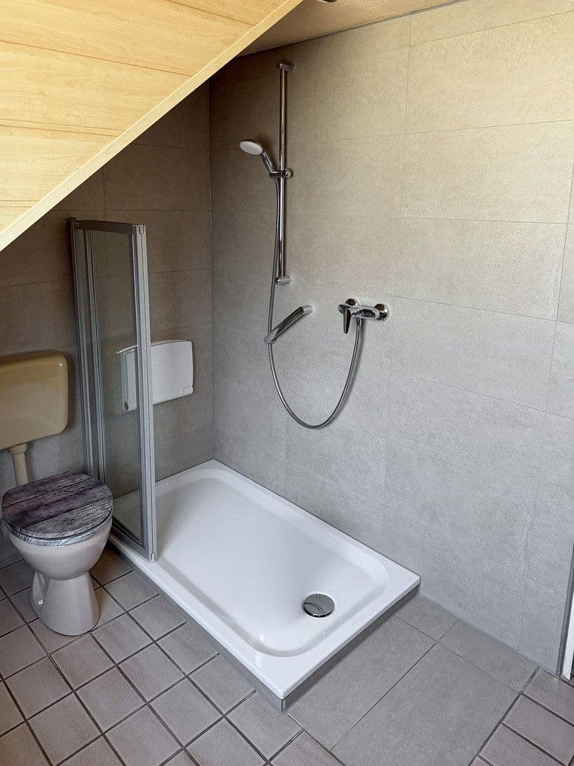 Prodej domu 120 m², pozemek 310 m², Remscheider Str. 136a, Wuppertal, Severní Porýní-Vestfálsko Prodej domu 120 m², pozemek 310 m², Remscheider Str. 136a, Wuppertal, Severní Porýní-Vestfálsko