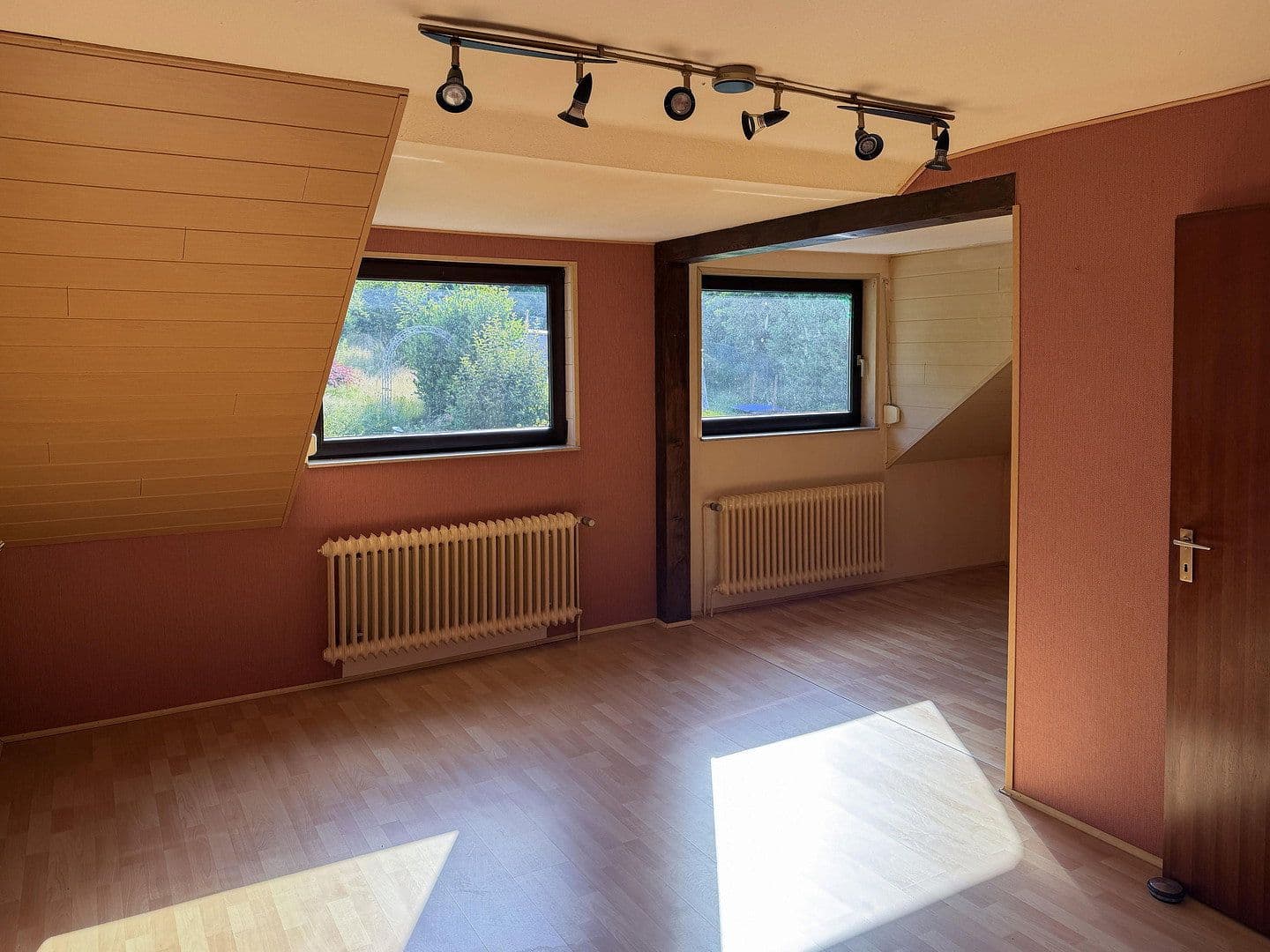 Prodej domu 120 m², pozemek 310 m², Remscheider Str. 136a, Wuppertal, Severní Porýní-Vestfálsko Prodej domu 120 m², pozemek 310 m², Remscheider Str. 136a, Wuppertal, Severní Porýní-Vestfálsko