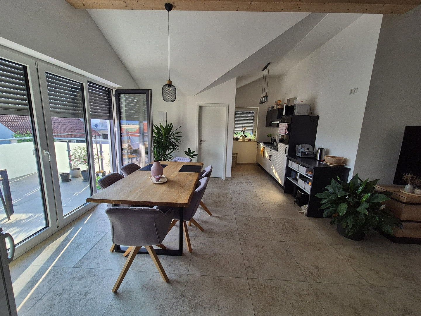 Pronájem bytu 3+1 89 m², Obere Etzstraße 22, Essenbach, Bavorsko Pronájem bytu 3+1 89 m², Obere Etzstraße 22, Essenbach, Bavorsko