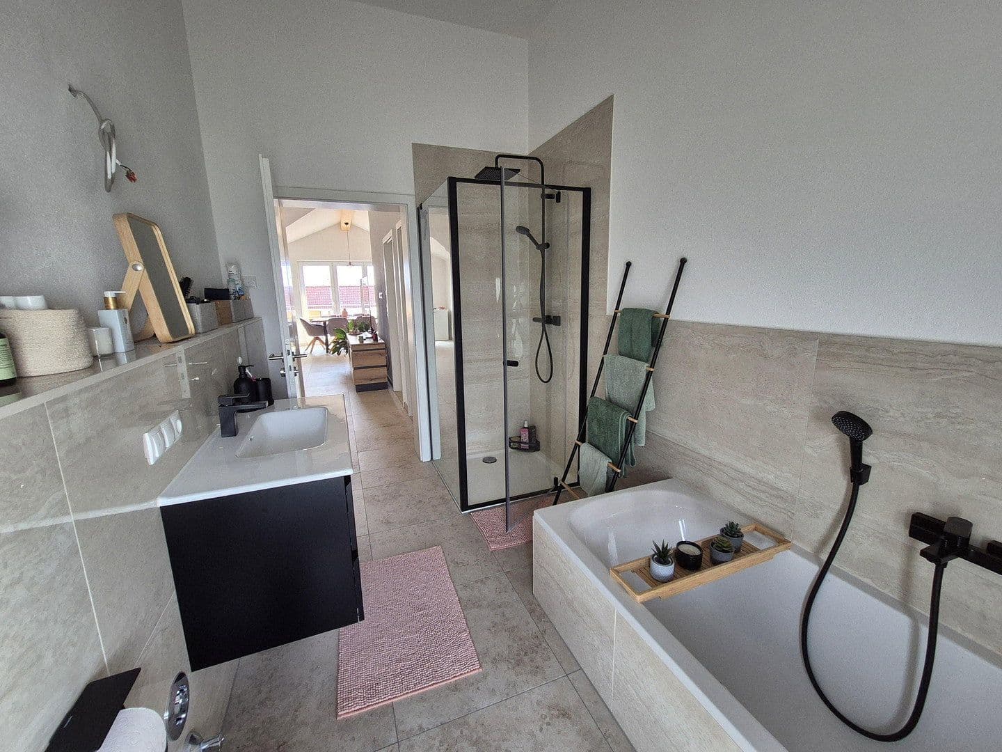 Pronájem bytu 3+1 89 m², Obere Etzstraße 22, Essenbach, Bavorsko Pronájem bytu 3+1 89 m², Obere Etzstraße 22, Essenbach, Bavorsko