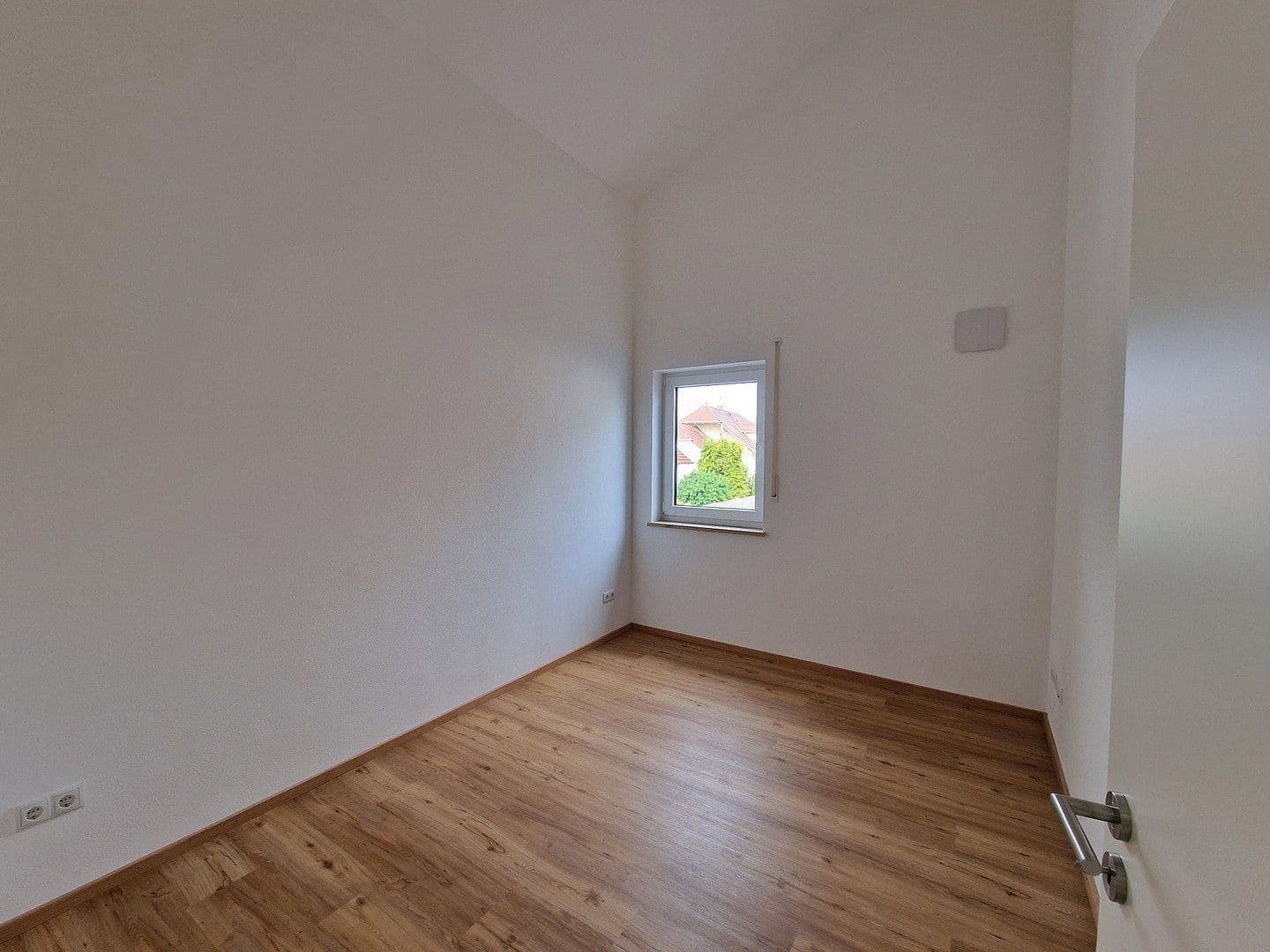 Pronájem bytu 3+1 89 m², Obere Etzstraße 22, Essenbach, Bavorsko Pronájem bytu 3+1 89 m², Obere Etzstraße 22, Essenbach, Bavorsko